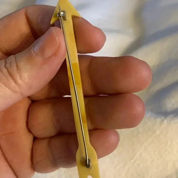 RARE Find, bone shaped as an arrow with tiny genuine seed pearls and rhinestones - Picture 3 of 7